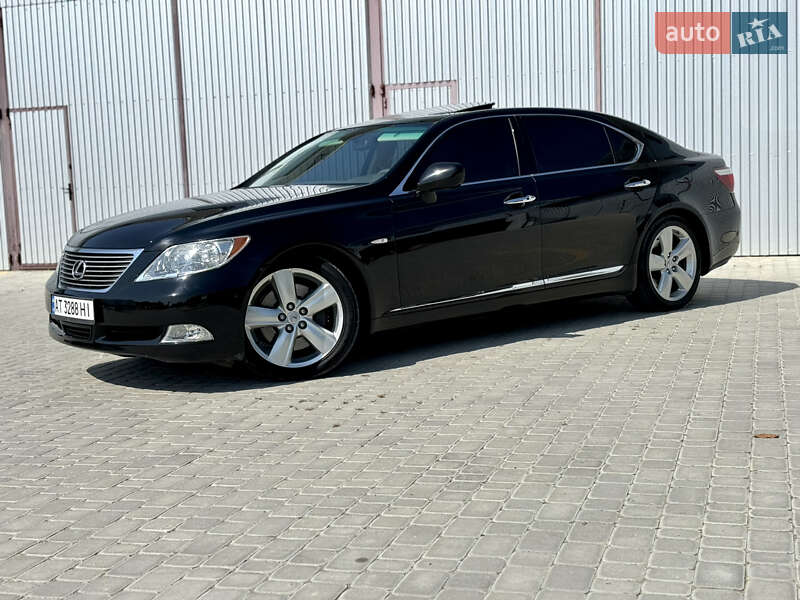 Седан Lexus LS 2008 в Коломые