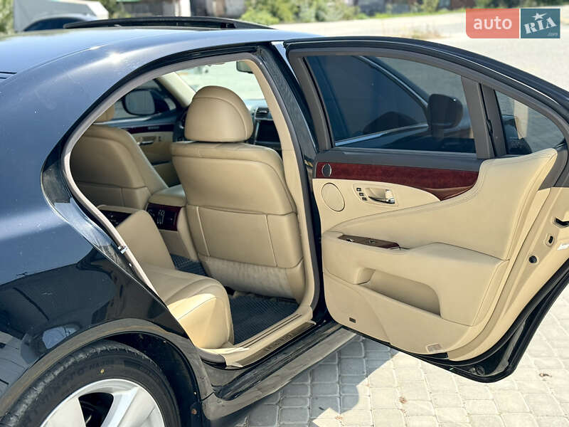 Седан Lexus LS 2008 в Коломые