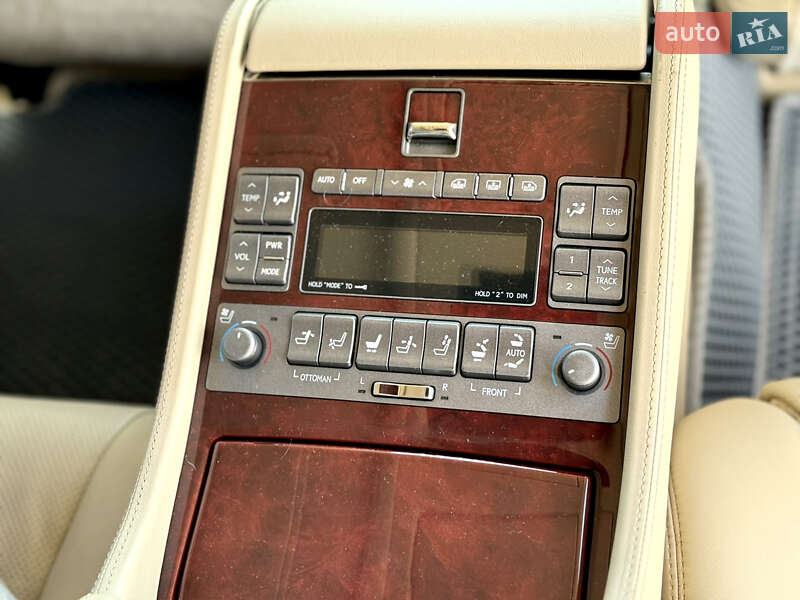 Седан Lexus LS 2008 в Коломые