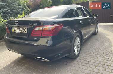 Седан Lexus LS 2010 в 