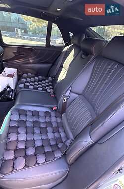 Седан Lexus LS 2018 в 