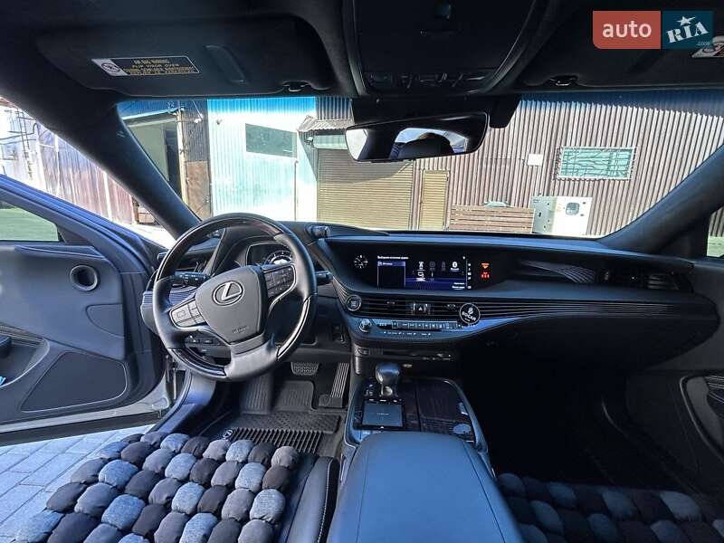 Седан Lexus LS 2018 в Одессе