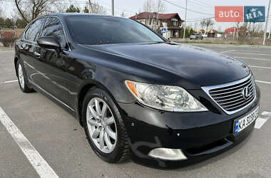 Седан Lexus LS 2008 в Киеве