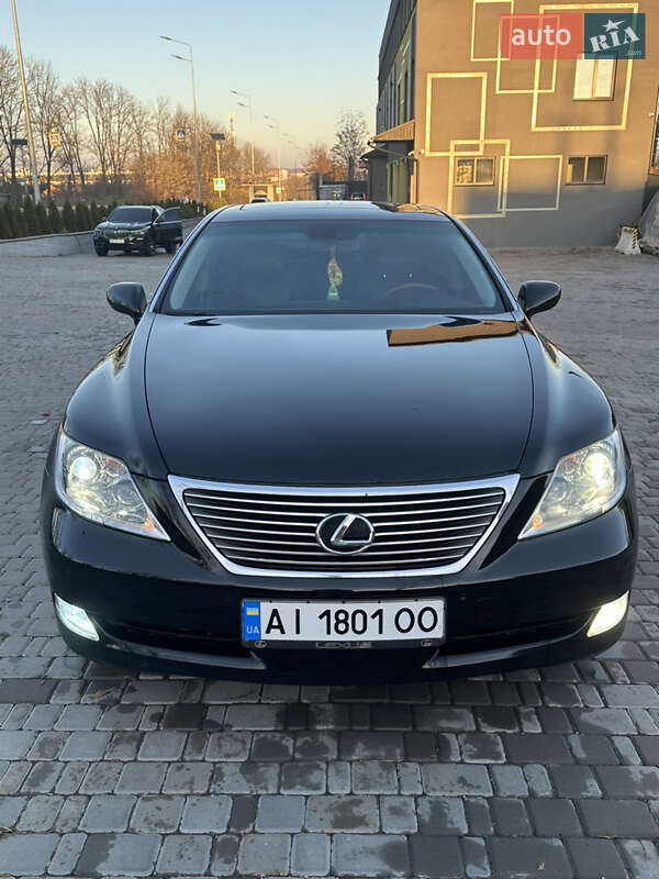 Седан Lexus LS 2008 в Виннице