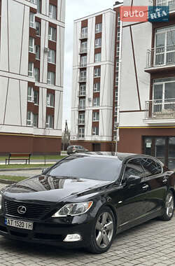 Седан Lexus LS 2008 в 