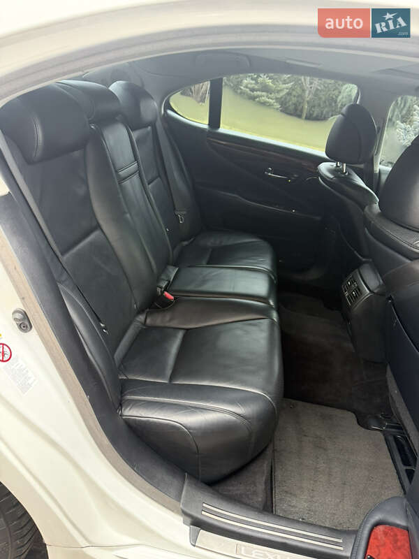 Седан Lexus LS 2007 в Кременчуге