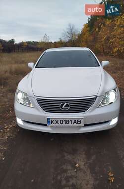 Седан Lexus LS 2008 в Чугуеве