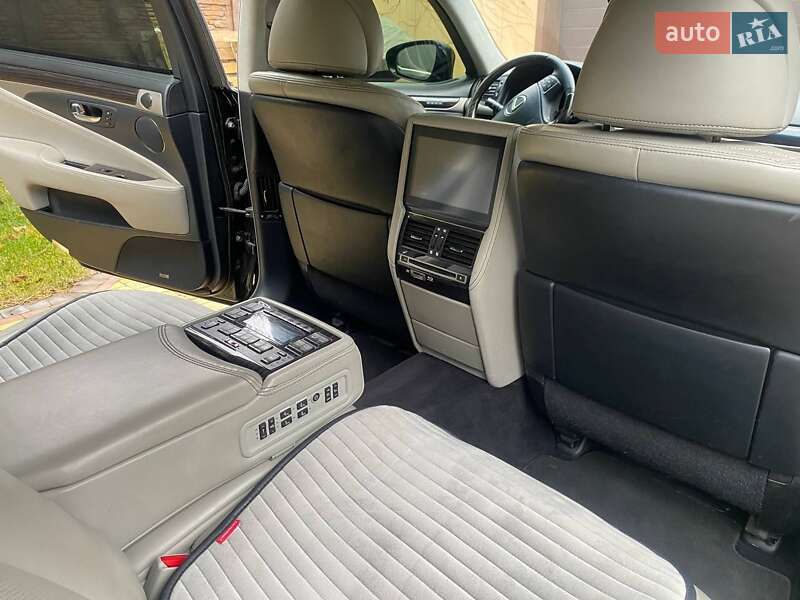 Седан Lexus LS 2013 в Киеве