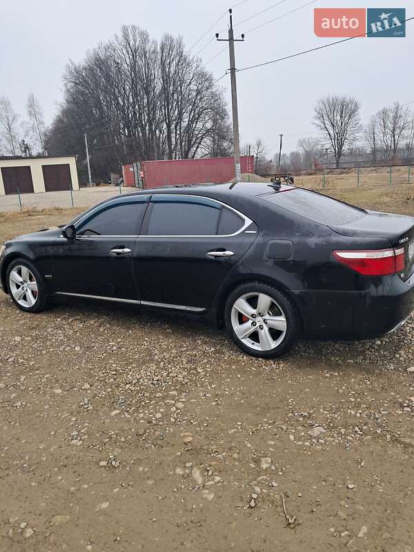 Седан Lexus LS 2007 в Черновцах