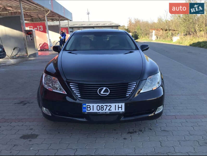 Седан Lexus LS 2006 в Калуше