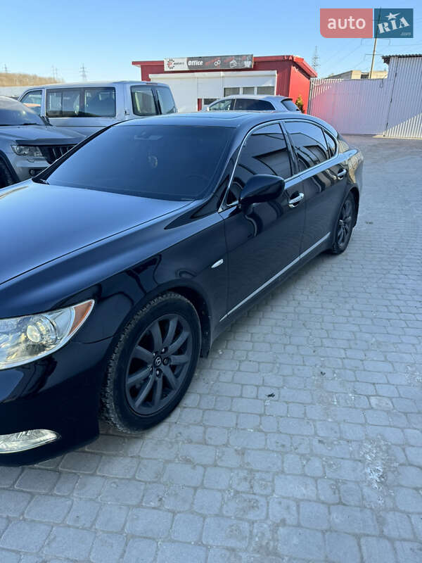 Седан Lexus LS 2007 в Тернополі