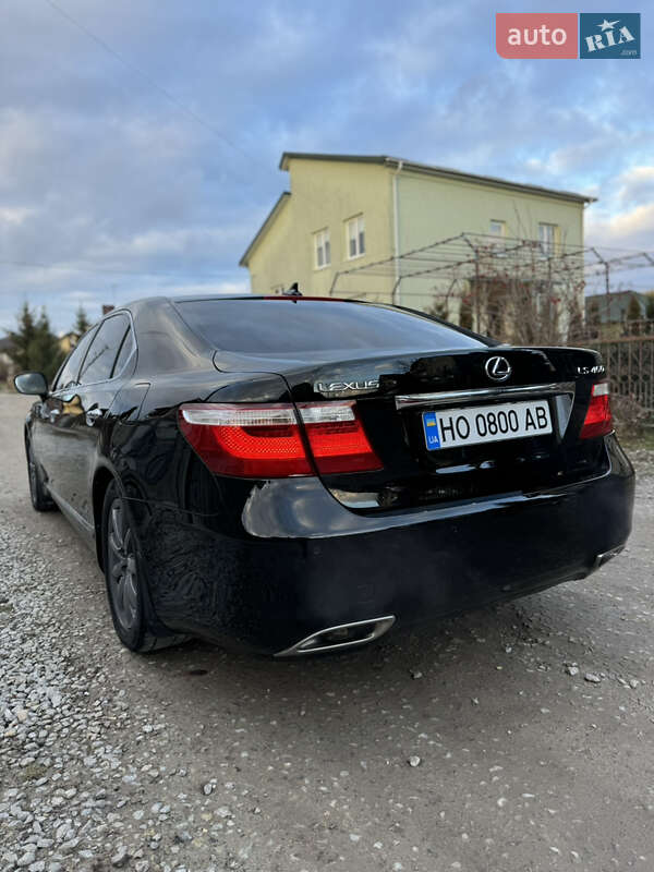 Седан Lexus LS 2007 в Тернополі