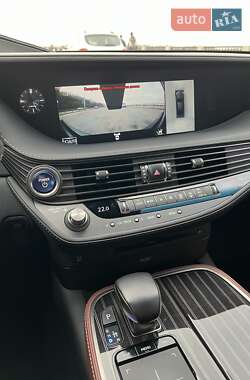 Седан Lexus LS 2017 в Киеве