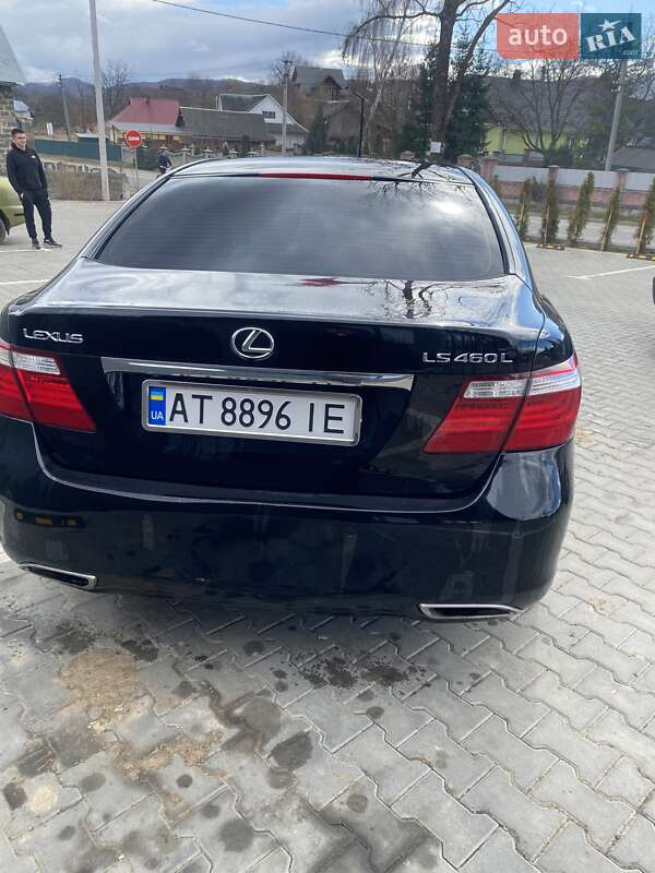 Седан Lexus LS 2007 в Косове