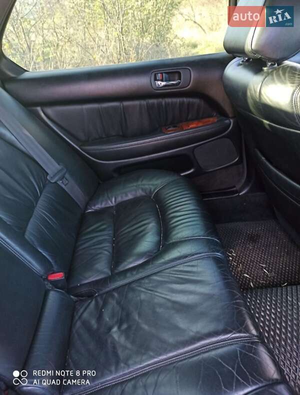 Седан Lexus LS 1998 в Кривом Роге