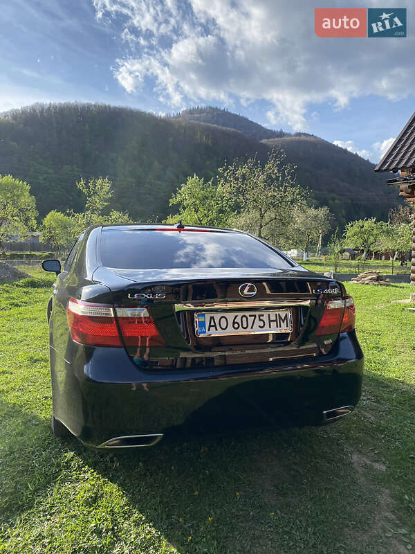 Седан Lexus LS 2007 в Ужгороде