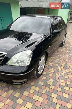 Седан Lexus LS 2001 в 