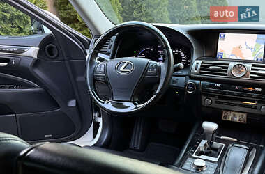 Седан Lexus LS 2013 в 