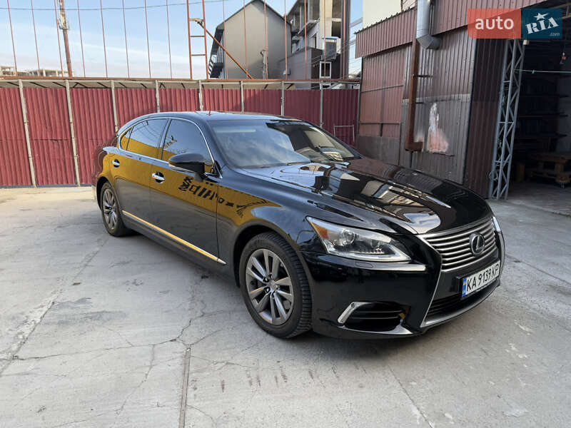 Седан Lexus LS 2012 в Умани