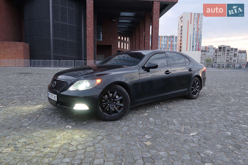 Седан Lexus LS 2007 в 