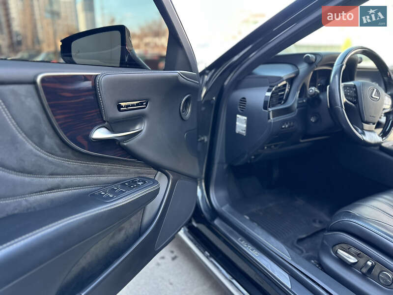 Седан Lexus LS 2018 в Киеве фото 15 Седан Lexus LS 2018 в Киеве