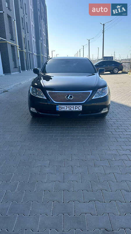 Седан Lexus LS 2008 в Одессе
