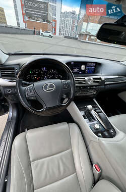 Седан Lexus LS 2014 в Києві