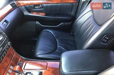 Седан Lexus LS 2005 в 