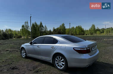 Седан Lexus LS 2007 в 
