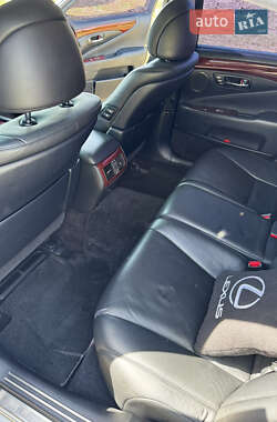 Седан Lexus LS 2007 в 