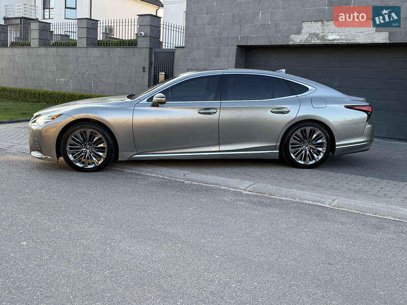 Седан Lexus LS 2022 в Ровно