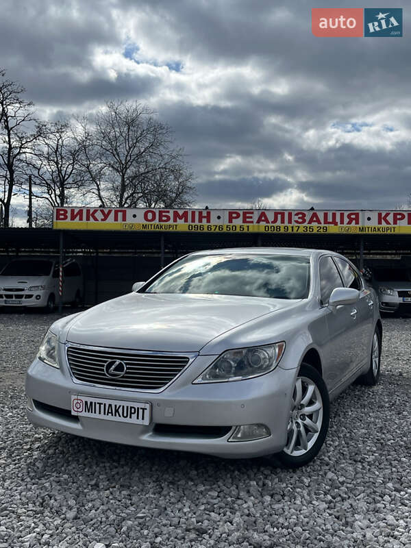 Lexus LS 2006