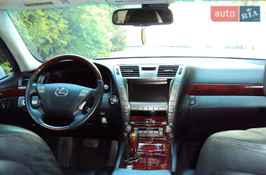 Седан Lexus LS 2008 в 