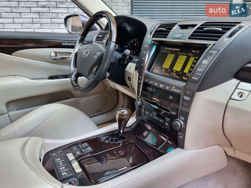 Седан Lexus LS 2007 в Хмельницком