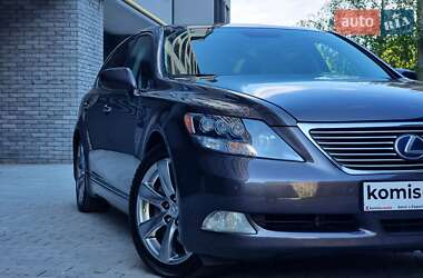 Седан Lexus LS 2007 в 