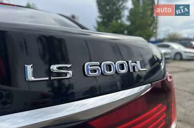 Седан Lexus LS 2014 в 