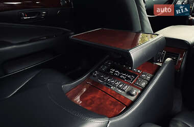 Седан Lexus LS 2007 в 