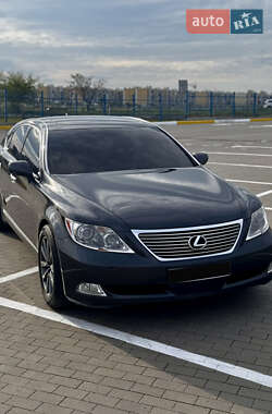 Седан Lexus LS 2008 в 