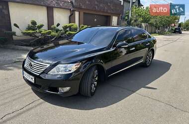 Седан Lexus LS 2010 в 
