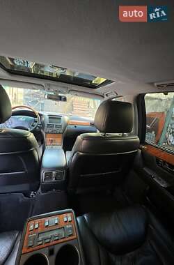 Седан Lexus LS 2000 в 