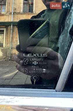 Седан Lexus LS 2000 в 