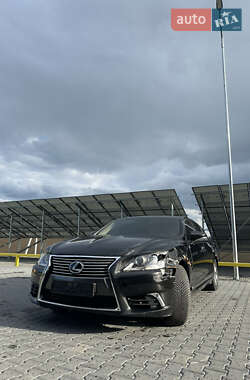 Седан Lexus LS 2013 в 