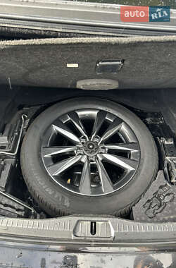 Седан Lexus LS 2013 в 
