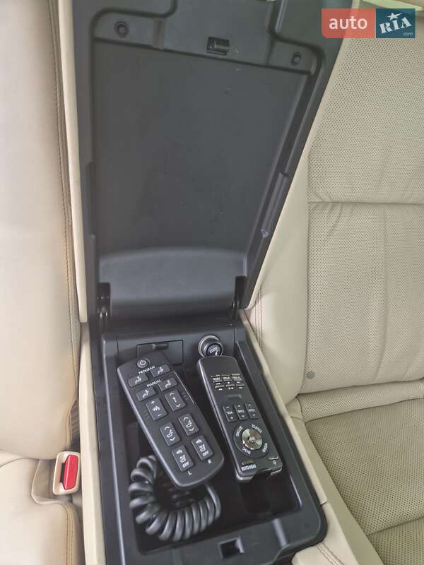 Седан Lexus LS 2013 в Киеве