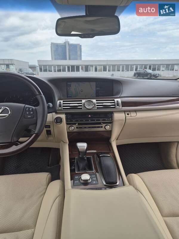 Седан Lexus LS 2013 в Киеве