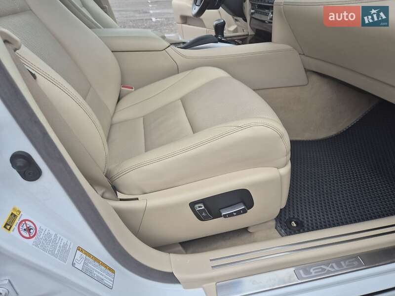 Седан Lexus LS 2013 в Киеве