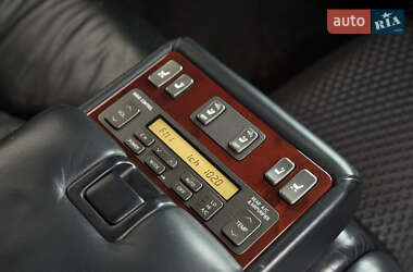 Седан Lexus LS 2003 в 
