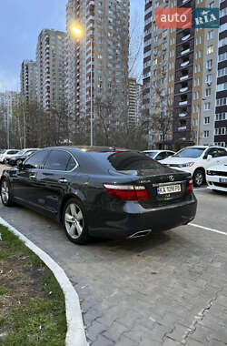 Седан Lexus LS 2007 в 