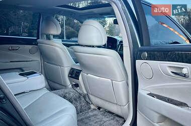Седан Lexus LS 2007 в 