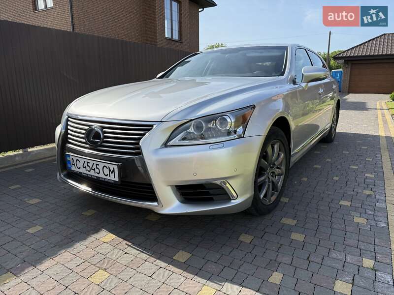 Седан Lexus LS 2014 в Луцке